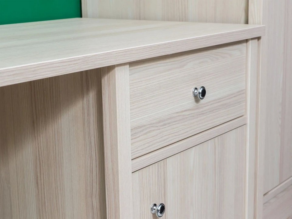 Стол письменный Village