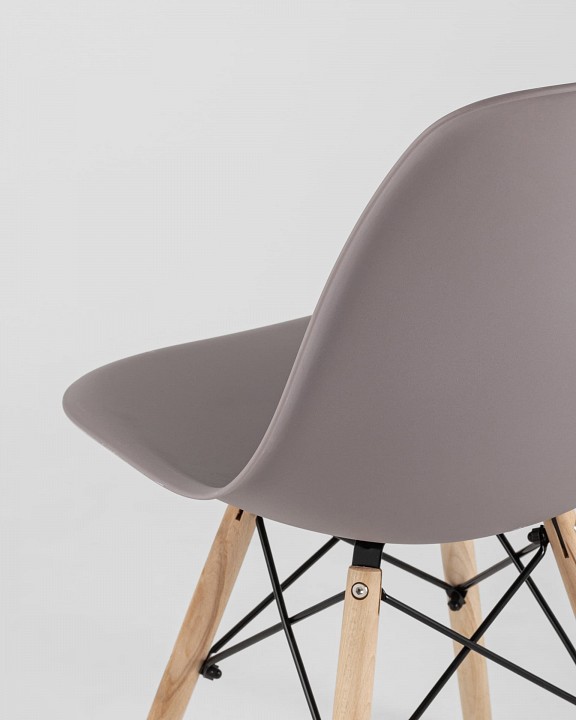 Набор из 4 стульев Eames