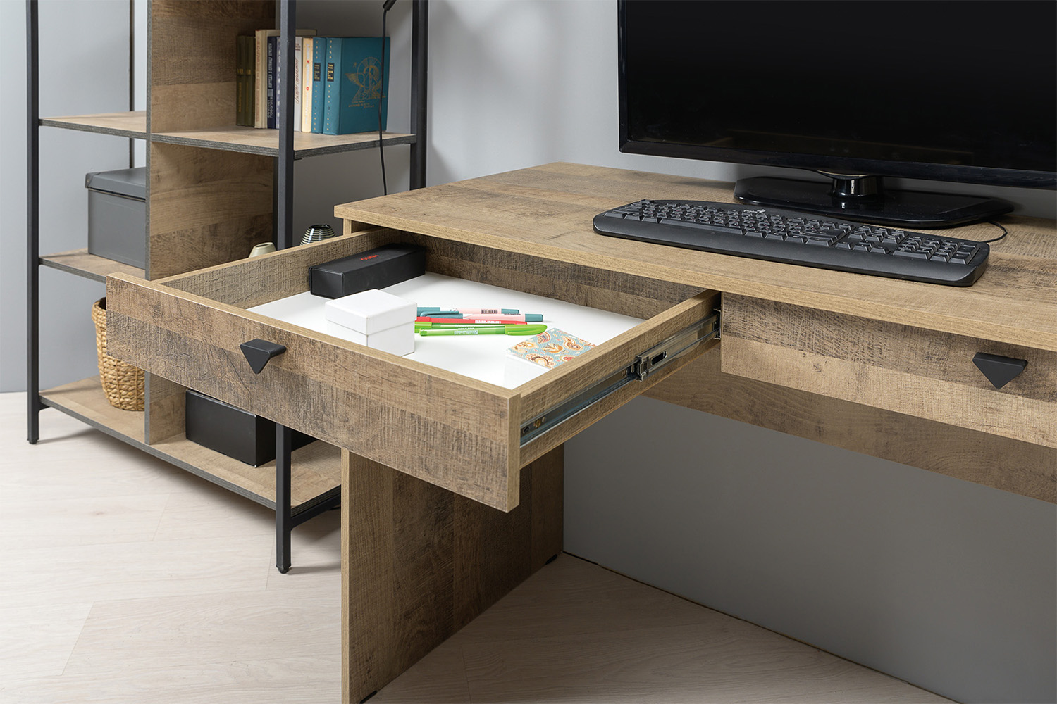 Стол компьютерный Трувор 12.69, Дуб Гранж Песочный, Интра