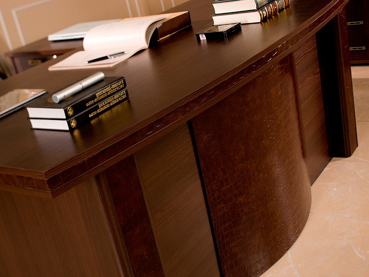 Стол для руководителя Monza