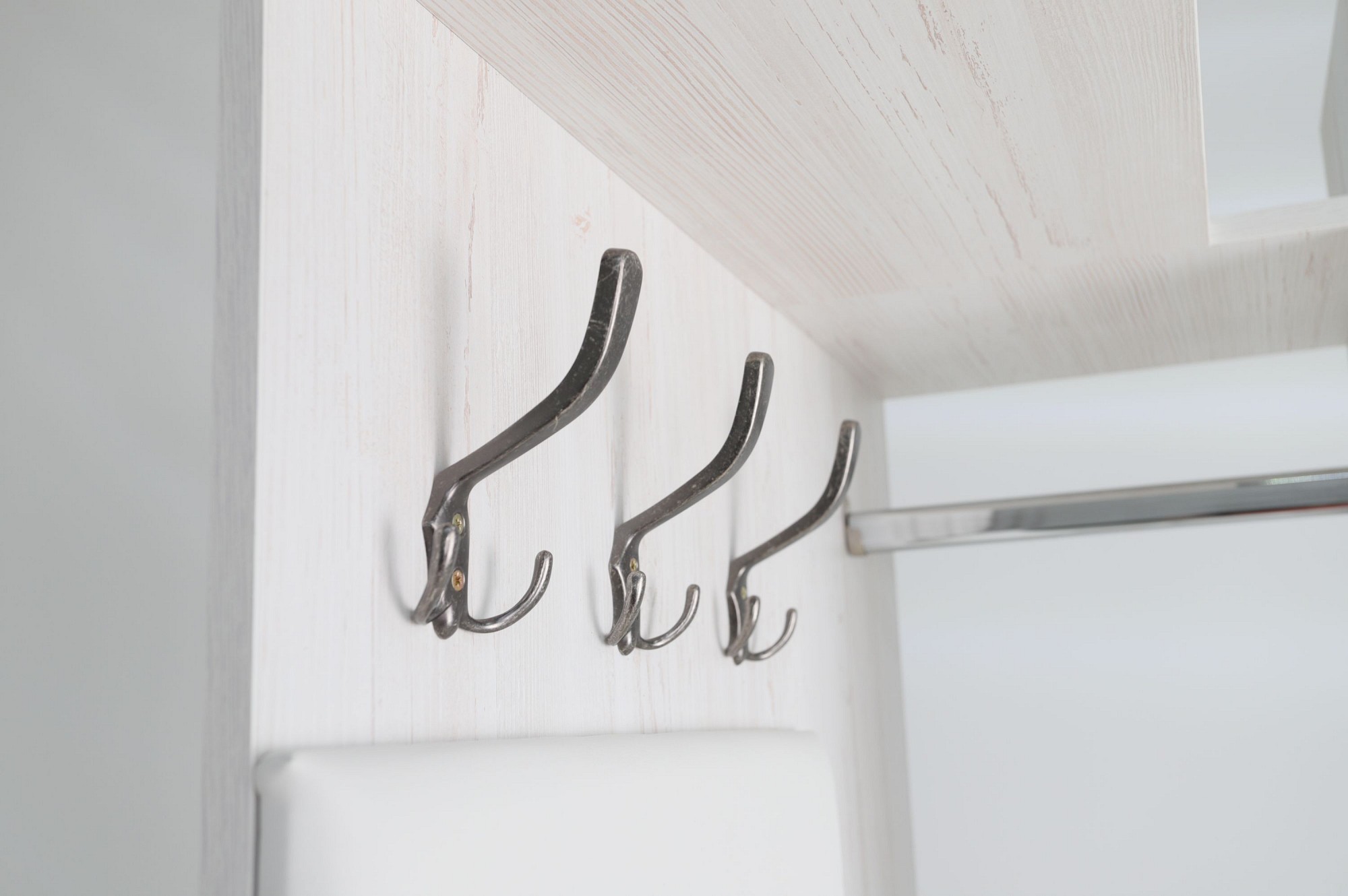 Вешалка с тумбой Ольга