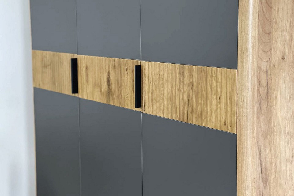 Шкаф платяной Адам