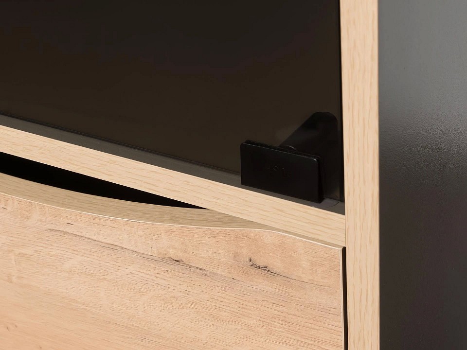 Шкаф-витрина Like