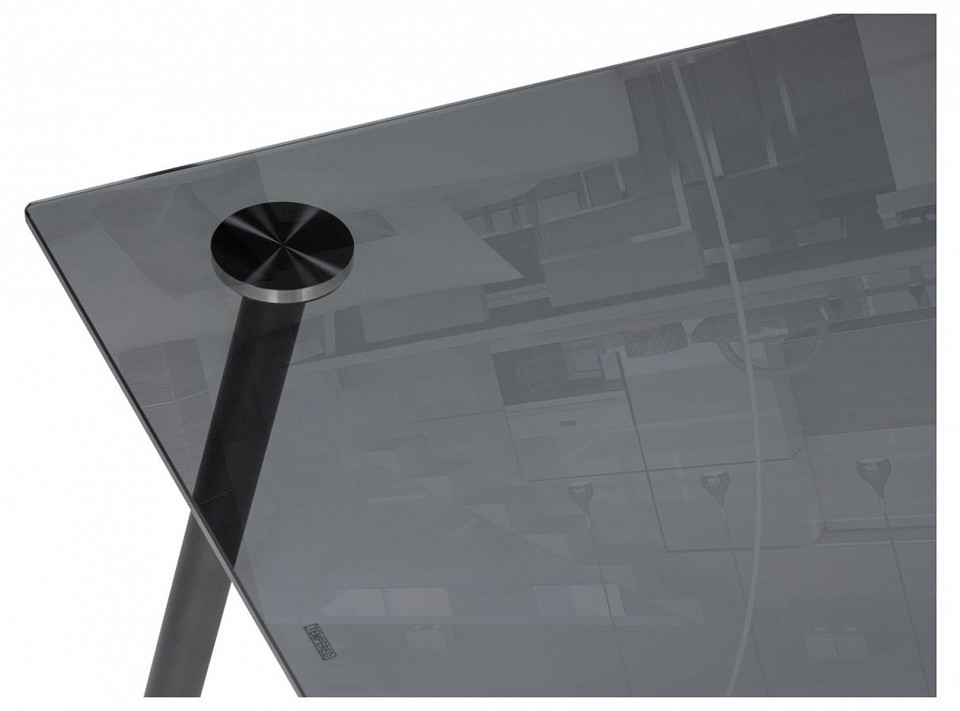 Стол обеденный Smoke