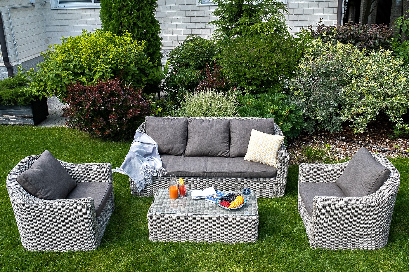 Стол журнальный Фабриция